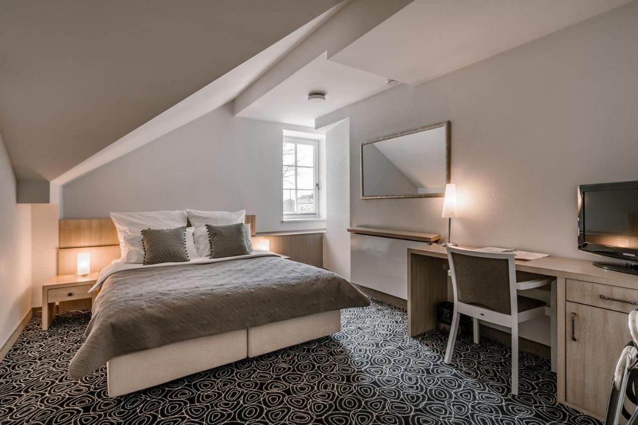 Hotel&Spa Dwór Droblin Leśna Podlaska Exterior foto
